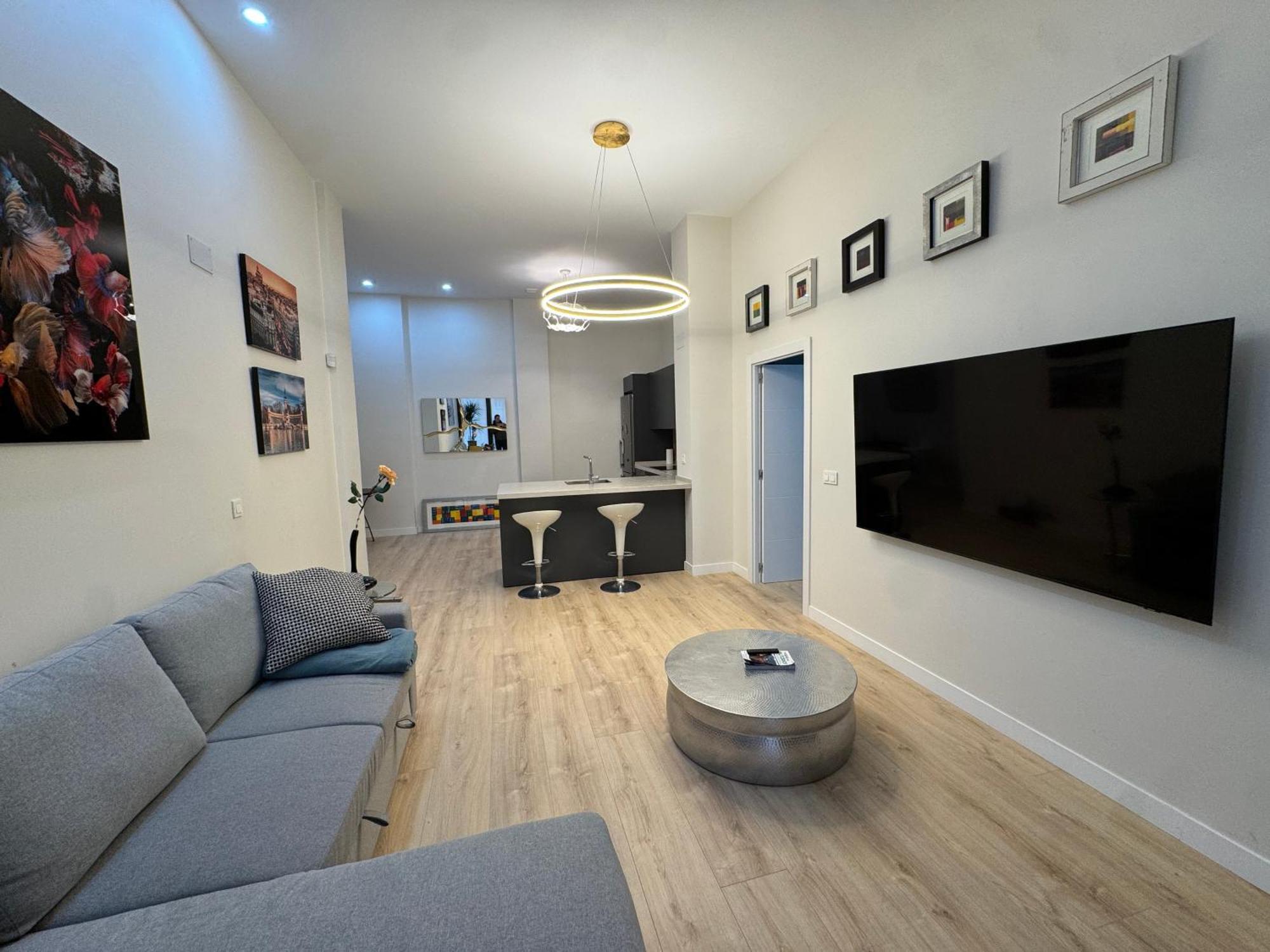 Luxury Suite Wifi Ac Servicios En La Puerta Madrid Bagian luar foto